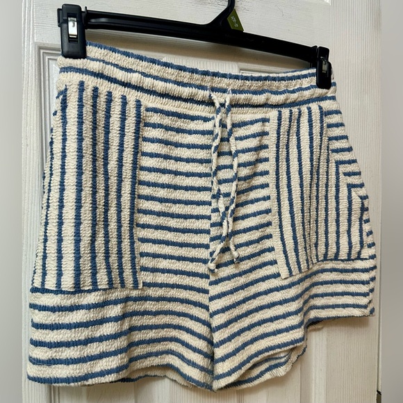 TALULAH Blue and White Striped Set, Medium - Picture 4 of 6